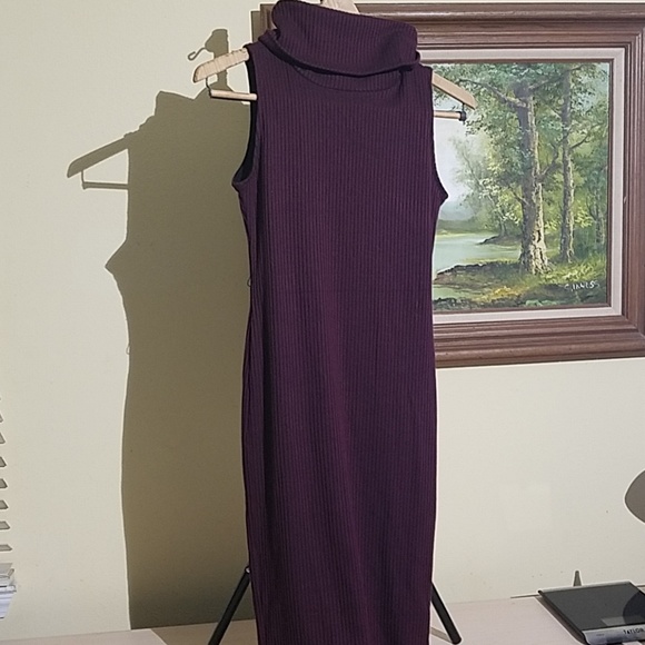 Forever 21 Dresses & Skirts - Forever 21 turtle neck sheeveless dress A43